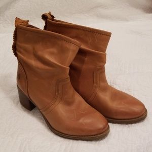 Bull Boxer leather bootie Size 8/9 (39)